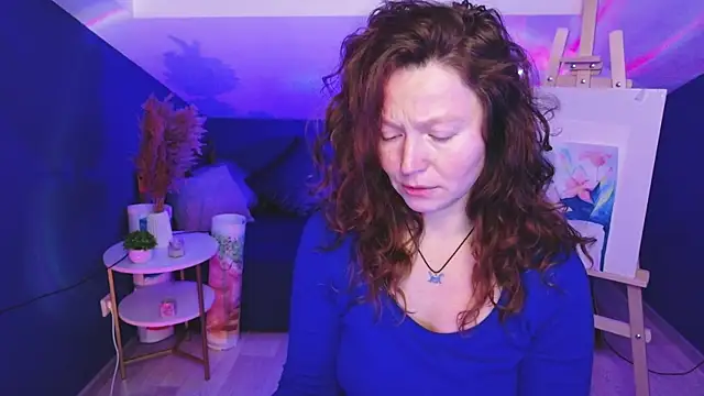 Snapshot of AuroraBorealis__ chatting on October 12, 6:34 am AuroraBorealis online show from October 12, 6:34 am