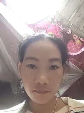 Snapshot of gio-thu chatting on July 28, 12:12 pm gio-thu online show from July 28, 12:12 pm
