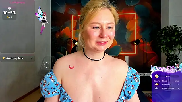 scent  of woman online show from March 16, 1:44 am