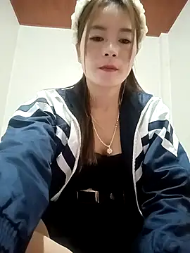 Snapshot of sipy- chatting on December 1, 11:21 pm sipy- online show from December 1, 11:21 pm