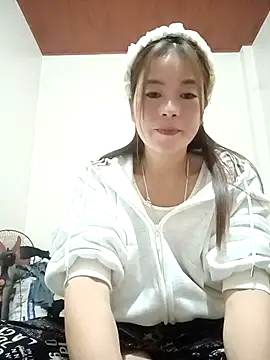 Snapshot of sipy- chatting on December 2, 11:48 am sipy- online show from December 2, 11:48 am