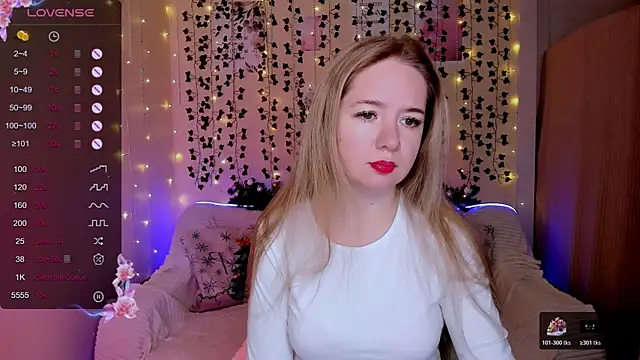 Evaa Braunn online show from December 19, 2:07 am