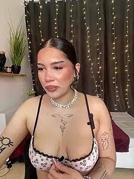LoraShines online show from June 13, 11:19 am
