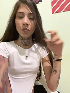 Snapshot of casalskunk chatting on May 22, 11:21 pm casalskunk online show from May 22, 11:21 pm