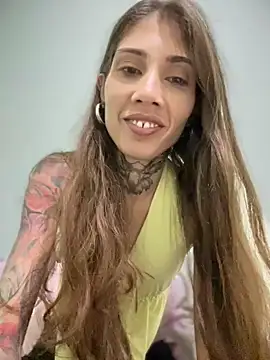 Snapshot of casalskunk chatting on May 29, 5:05 am casalskunk online show from May 29, 5:05 am