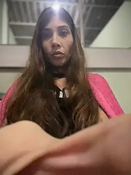 Snapshot of casalskunk chatting on June 7, 5:11 am casalskunk online show from June 7, 5:11 am
