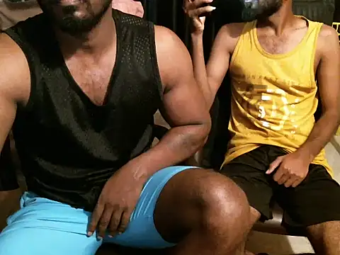 Snapshot of indianmcv25 chatting on December 22, 4:20 am indianmcv25 online show from December 22, 4:20 am