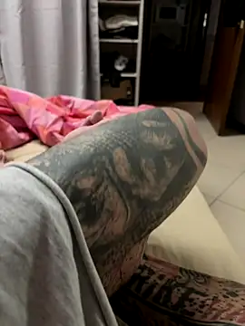 Snapshot of Sexy-feet78 chatting on November 6, 10:32 pm Sexy-feet78 online show from November 6, 10:32 pm