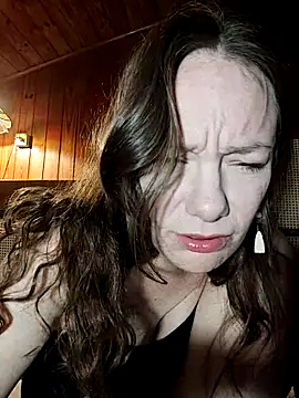 JulieSqualor81 online show from March 26, 4:29 am