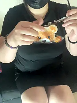 Snapshot of xx_miki_moon_xx chatting on October 19, 11:49 pm xx miki moon xx online show from October 19, 11:49 pm