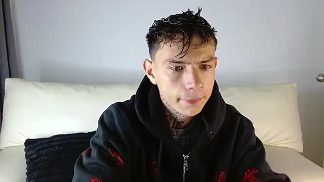 Snapshot of hot_teo_ chatting on January 8, 10:50 am hot teo online show from January 8, 10:50 am