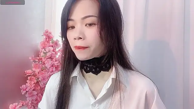 Snapshot of Lynnalltop-165-KeKe chatting on November 6, 2:34 am Lynnalltop-165-KeKe online show from November 6, 2:34 am