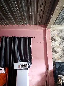 Snapshot of dreamerrrrr1 chatting on November 6, 2:07 pm dreamerrrrr1 online show from November 6, 2:07 pm