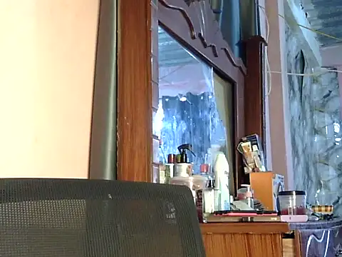 Snapshot of dreamerrrrr1 chatting on November 29, 12:19 pm dreamerrrrr1 online show from November 29, 12:19 pm