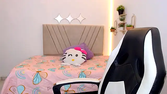 zara cute online show from June 17, 12:07 pm