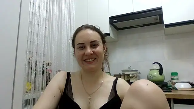MeadowEyes online show from June 12, 9:25 pm