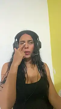 Snapshot of thepicis chatting on October 26, 1:22 am thepicis online show from October 26, 1:22 am