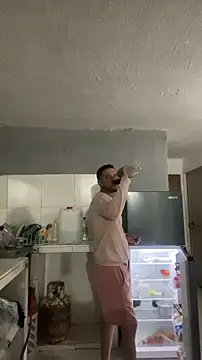 Snapshot of thepicis chatting on November 8, 12:44 am thepicis online show from November 8, 12:44 am