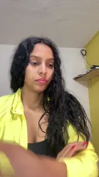 Snapshot of thepicis chatting on December 5, 1:03 am thepicis online show from December 5, 1:03 am