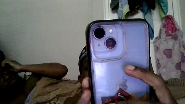 Snapshot of dezzidavill chatting on May 16, 12:59 pm dezzidavill online show from May 16, 12:59 pm