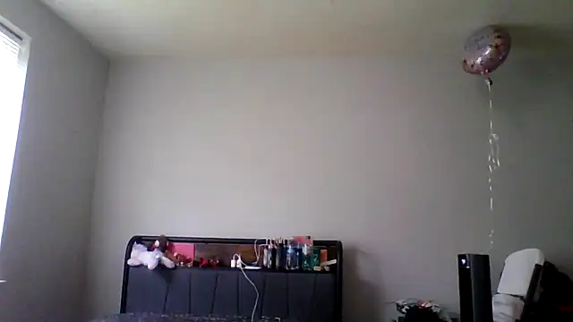 Snapshot of dezzidavill chatting on May 17, 2:13 pm dezzidavill online show from May 17, 2:13 pm