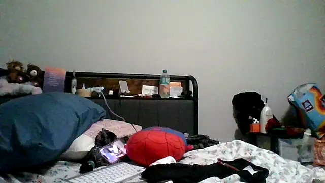 Snapshot of dezzidavill chatting on June 14, 2:24 am dezzidavill online show from June 14, 2:24 am