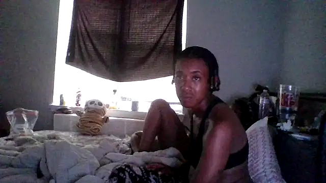 Snapshot of dezzidavill chatting on June 23, 8:51 pm dezzidavill online show from June 23, 8:51 pm
