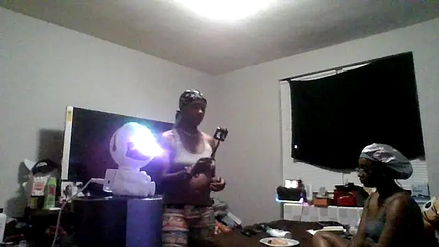 Snapshot of dezzidavill chatting on July 6, 4:31 am dezzidavill online show from July 6, 4:31 am