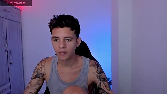 tylernova online show from April 25, 3:42 am