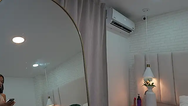 Snapshot of nina_gb chatting on May 11, 9:01 pm nina gb online show from May 11, 9:01 pm