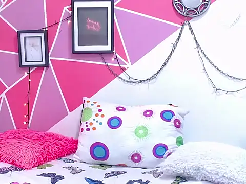 Tifany Adams online show from October 24, 8:27 pm