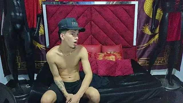 Pride couple online show from October 17, 11:29 pm