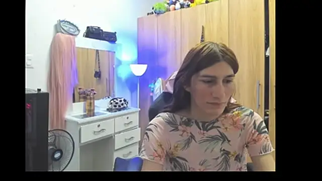 Pride couple online show from July 11, 8:00 pm