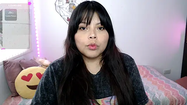 EllieMoonX online show from July 31, 10:20 pm