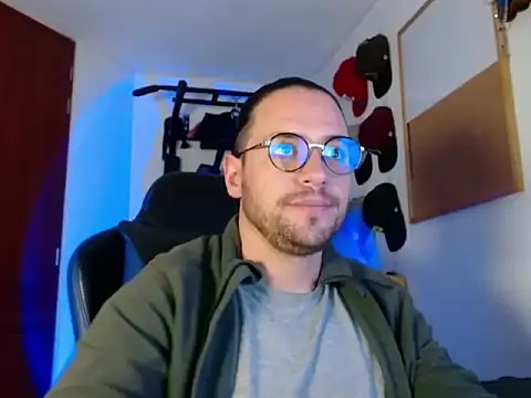 kurt xx online show from December 4, 2:04 pm