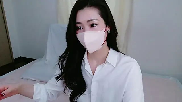 Snapshot of Ran_2323 chatting on February 28, 2:01 am Ran 2323 online show from February 28, 2:01 am