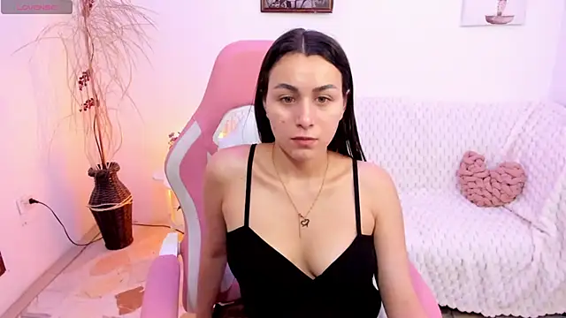 EmmaMyers1 online show from May 5, 8:50 pm
