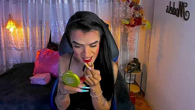 Snapshot of ZAMMIRA chatting on November 8, 5:29 am ZAMMIRA online show from November 8, 5:29 am