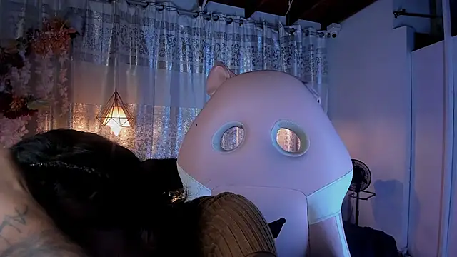 Snapshot of ZAMMIRA chatting on November 23, 5:18 am ZAMMIRA online show from November 23, 5:18 am