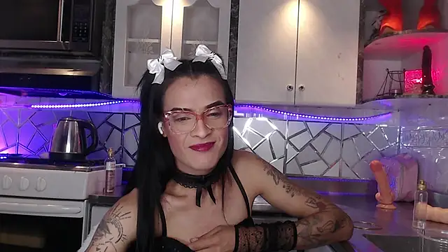 Snapshot of ZAMMIRA chatting on December 4, 7:28 am ZAMMIRA online show from December 4, 7:28 am