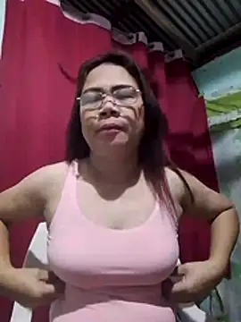 Snapshot of erma_joy chatting on July 4, 8:26 pm erma joy online show from July 4, 8:26 pm