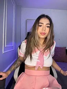 HoneyMollyX online show from October 22, 1:00 pm