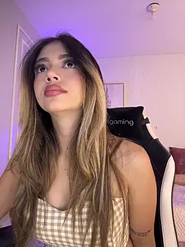 HoneyMollyX online show from February 8, 1:03 pm