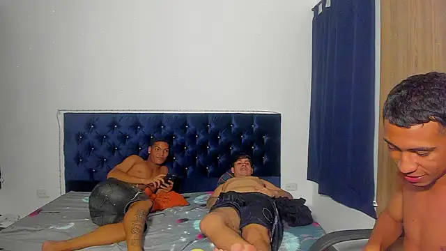 Snapshot of isaac_master77 chatting on November 14, 3:49 am isaac master77 online show from November 14, 3:49 am