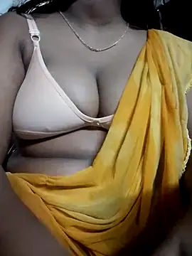 Snapshot of Rupa_xxx11 chatting on October 12, 1:32 pm Rupa xxx11 online show from October 12, 1:32 pm
