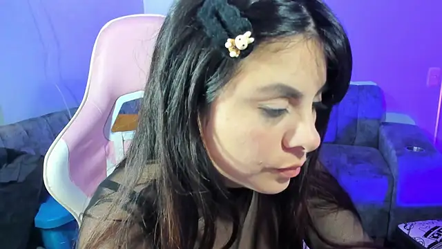 Snapshot of Angel_a- chatting on October 31, 8:54 pm Angel a- online show from October 31, 8:54 pm