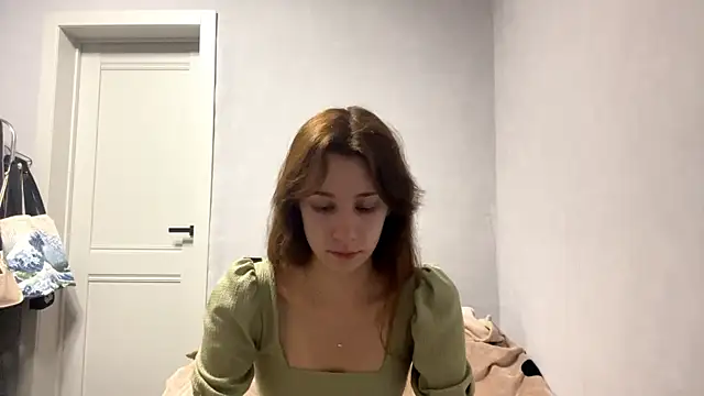 Snapshot of WildPeachh chatting on November 5, 6:08 pm WildPeachh online show from November 5, 6:08 pm