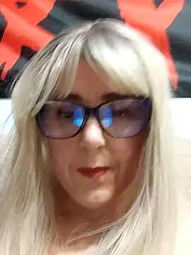 Amelialove42 online show from December 20, 6:59 pm