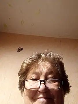 Snapshot of Katherine735 chatting on October 16, 10:22 pm Katherine735 online show from October 16, 10:22 pm