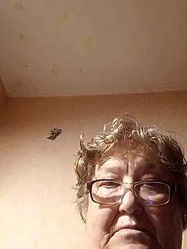 Snapshot of Katherine735 chatting on November 3, 2:57 am Katherine735 online show from November 3, 2:57 am